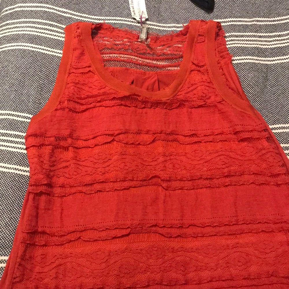 Red/orange top